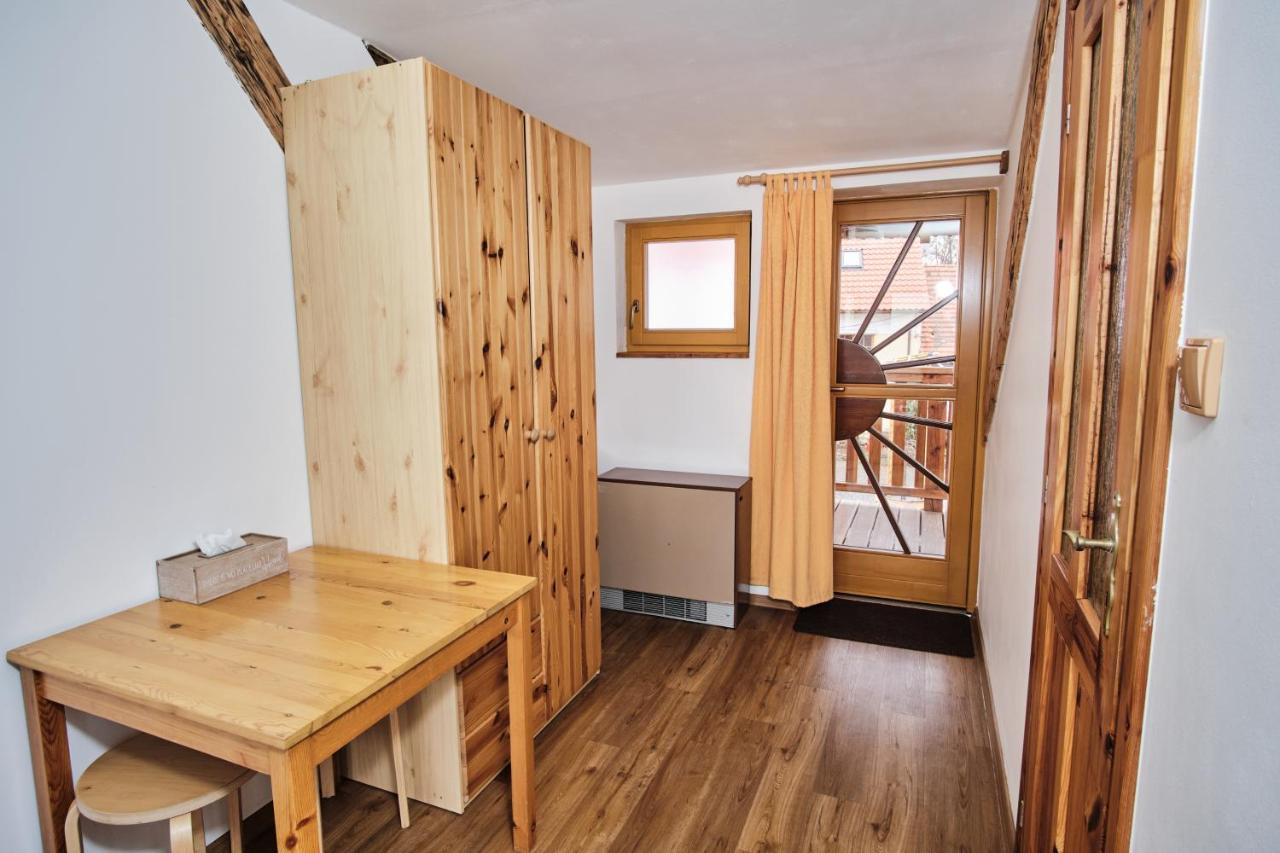 Strnadovsky Mlyn Hotel Jesenice  Eksteriør billede
