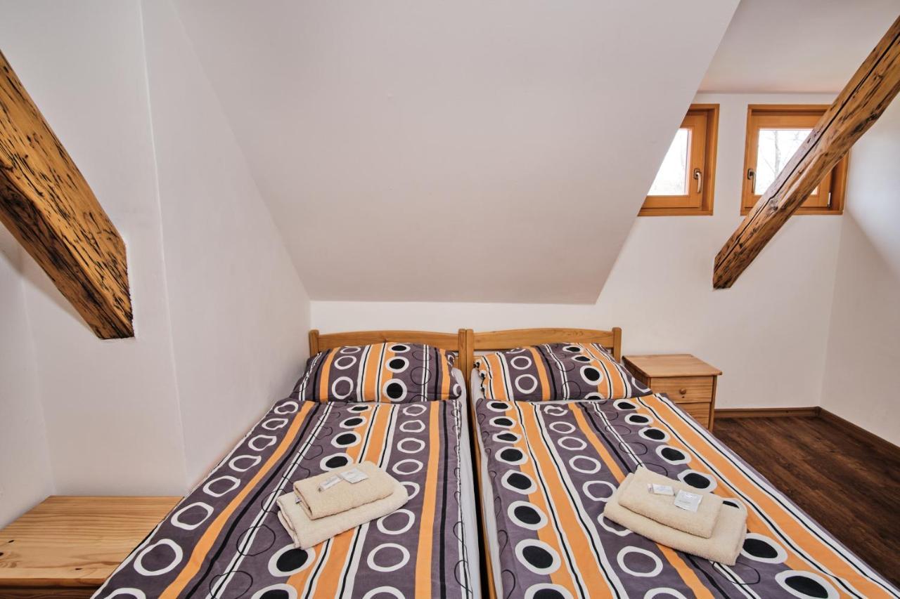 Strnadovsky Mlyn Hotel Jesenice  Eksteriør billede