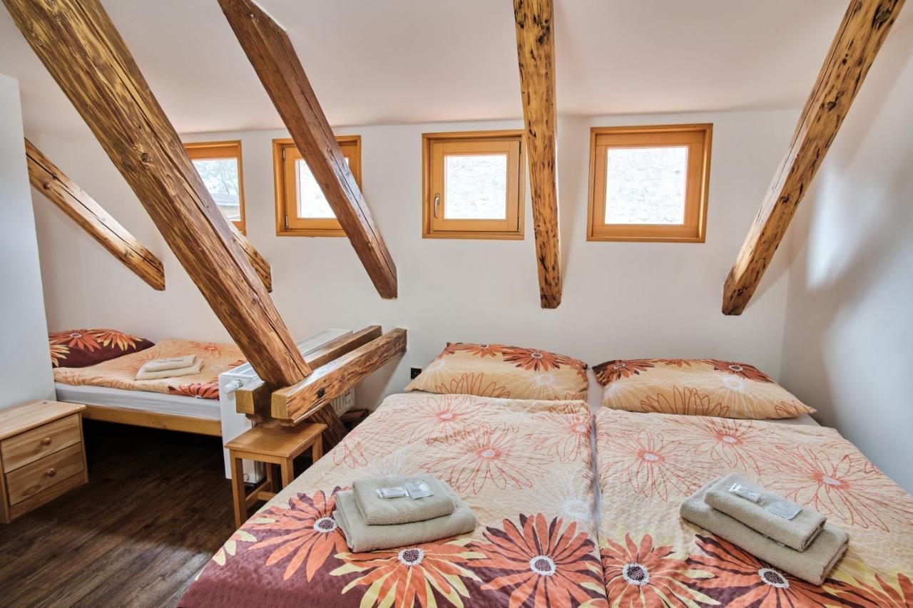 Strnadovsky Mlyn Hotel Jesenice  Eksteriør billede