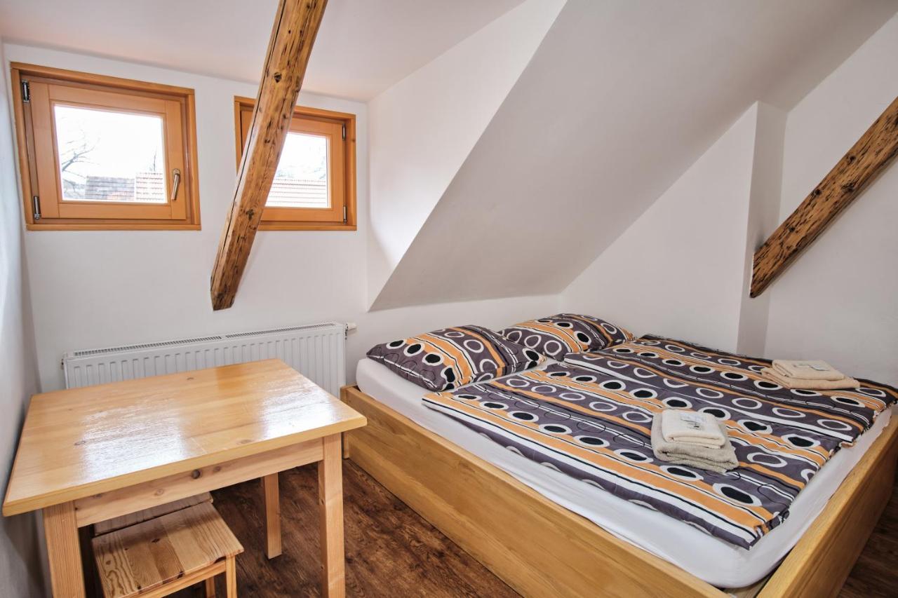 Strnadovsky Mlyn Hotel Jesenice  Eksteriør billede