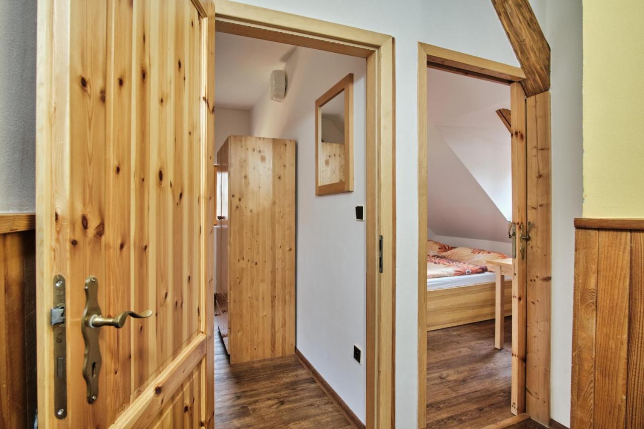 Strnadovsky Mlyn Hotel Jesenice  Eksteriør billede