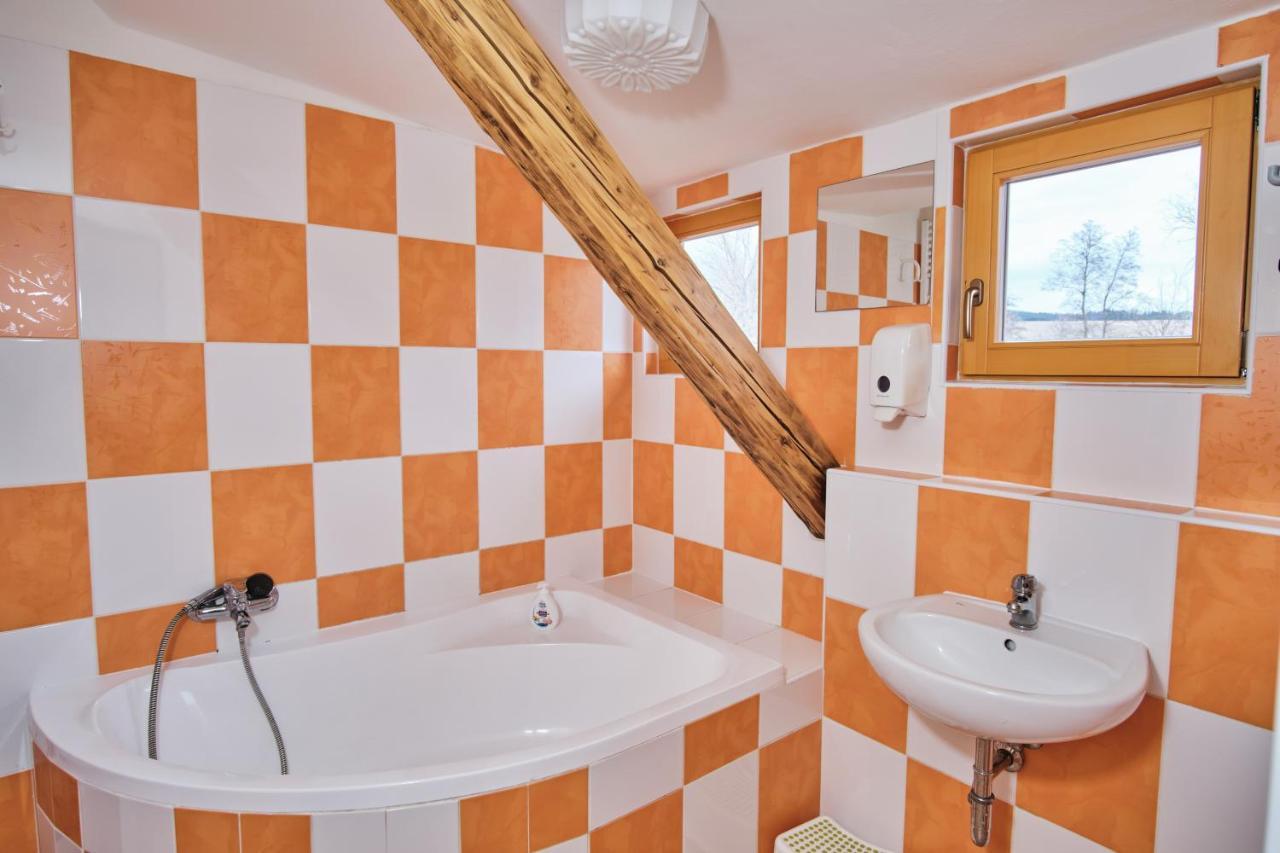 Strnadovsky Mlyn Hotel Jesenice  Eksteriør billede